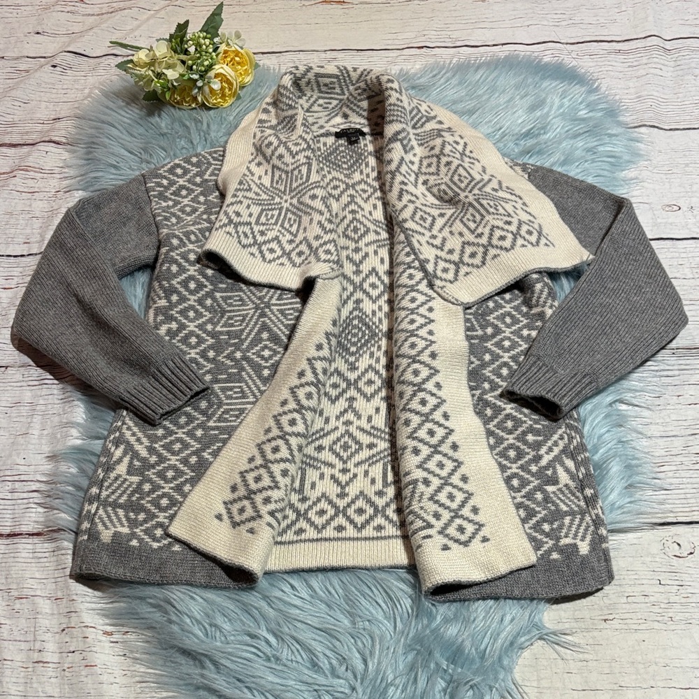 Talbots Wool Cashmere Blend Snowflake Graphic Grey White Open Front Cardigan LP